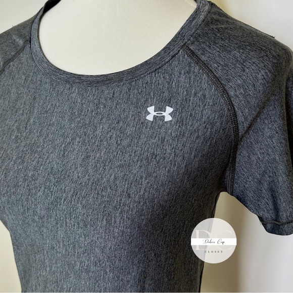 UNDER ARMOUR Heatgear Top Size M Fitted - Picture 5 of 7